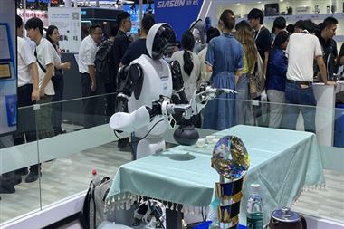 人形机器人爆发前夜：核心部件突围 产业链收获初果