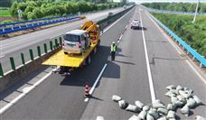 徐工平板清障车，演绎一“机”救援